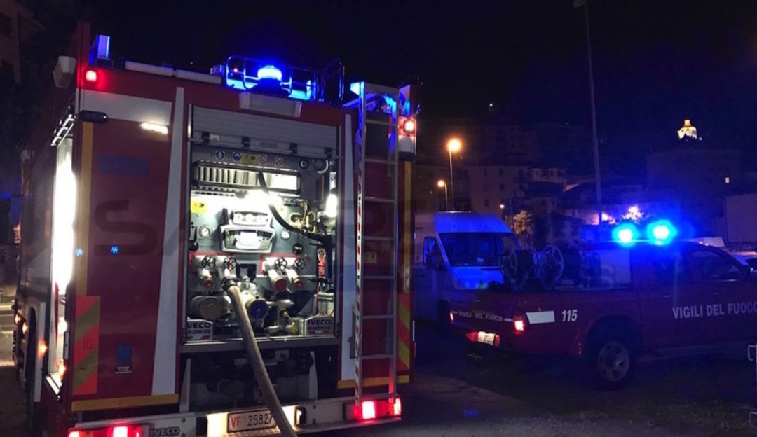 vigili_del_fuoco.jpg - {vigili_del_fuoco.jpg} - [10006]