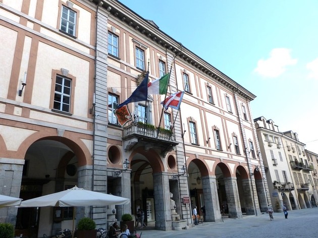 Immagine municipio_cuneo_02.jpg - {Immagine municipio_cuneo_02.jpg} - [10318]