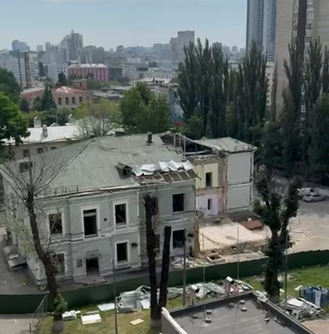 Foto struttura bombardata in Ucraina.jpg - {Foto struttura bombardata in Ucraina.jpg} - [104134]