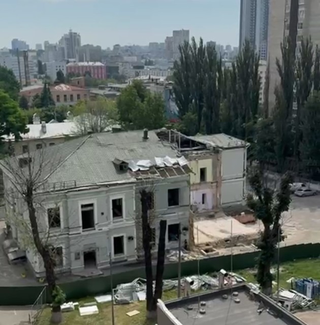 Foto struttura bombardata in Ucraina.jpg - {Foto struttura bombardata in Ucraina.jpg} - [104134]