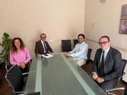 incontro sindaco Balzona Fipe 2.jpg - {incontro sindaco Balzona Fipe 2.jpg} - [104663]