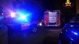 vigili fuoco.jpg - {vigili fuoco.jpg} - [10507]