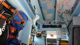 ambulanza.jpg - {ambulanza.jpg} - [105072]