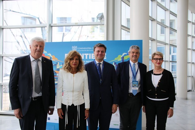 Immagine Assemblea Confindustria 2025.jpg - {Immagine Assemblea Confindustria 2025.jpg} - [105600]