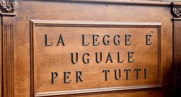 LeggeUgualePerTutti.jpg - {LeggeUgualePerTutti.jpg} - [106353]