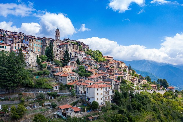 triora-hd.jpg - {triora-hd.jpg} - [106841]