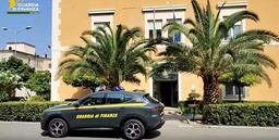 guardia di finanza.jpg - {guardia di finanza.jpg} - [106849]