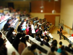 studenti universitari.jpg - {studenti universitari.jpg} - [107146]