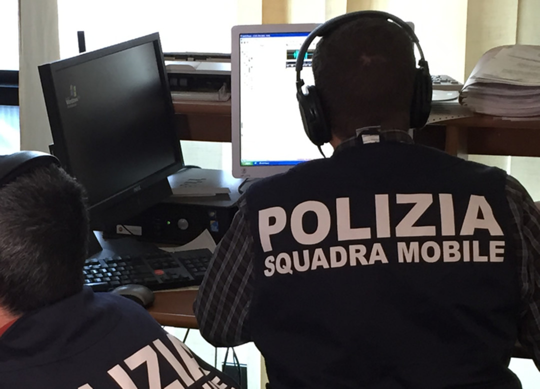 polizia-squadra-mobile.jpg - {polizia-squadra-mobile.jpg} - [108259]