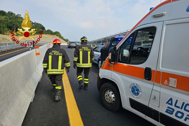 Ambulanza.jpg - {Ambulanza.jpg} - [108299]