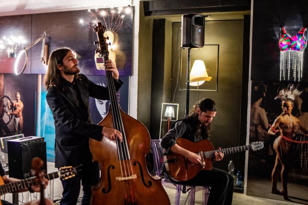 Foto musica jazz Distilleria Manouche.jpeg - {Foto musica jazz Distilleria Manouche.jpeg} - [108499]