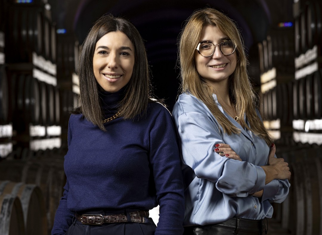 Distillerie Berta - Annacarla e Giulia Berta.jpg - {Distillerie Berta - Annacarla e Giulia Berta.jpg} - [108563]