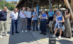 Immagine Mercato5.jpg - {Immagine Mercato5.jpg} - [108723]