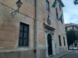 32.jpg - {32.jpg} - [108891]
