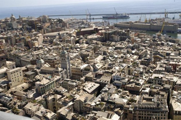genova-centro-storico-2.jpg - {genova-centro-storico-2.jpg} - [110582]