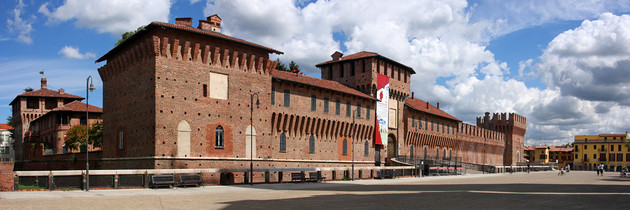 Galliate_castello_panoramica.jpg - {Galliate_castello_panoramica.jpg} - [110614]