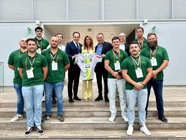 Foto premiazione Biella rugby.jpeg - {Foto premiazione Biella rugby.jpeg} - [110766]