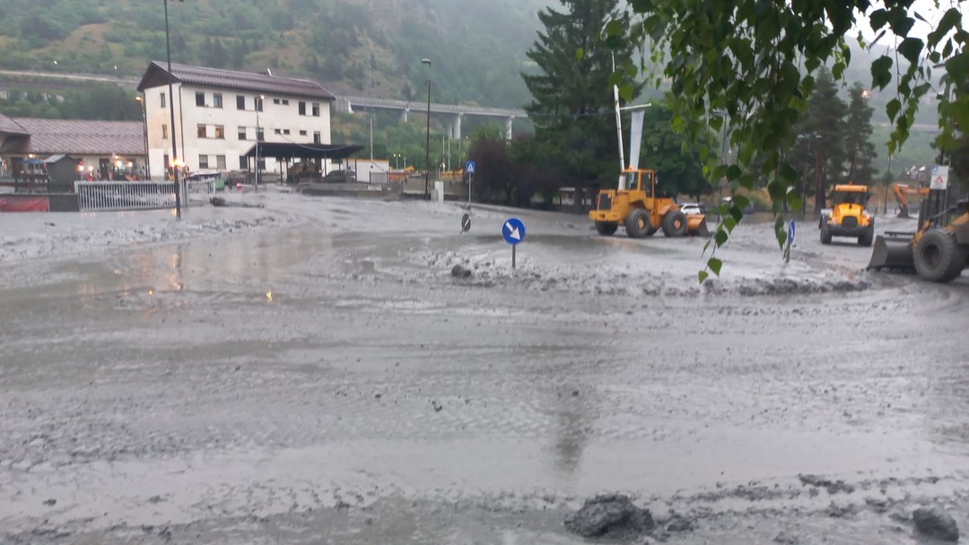 Foto esondazione pulizia_SP 216 del Melezet Bardonecchia 30 giugno 2025.jpeg - {Foto esondazione pulizia_SP 216 del Melezet Bardonecchia 30 giugno 2025.jpeg} - [110790]