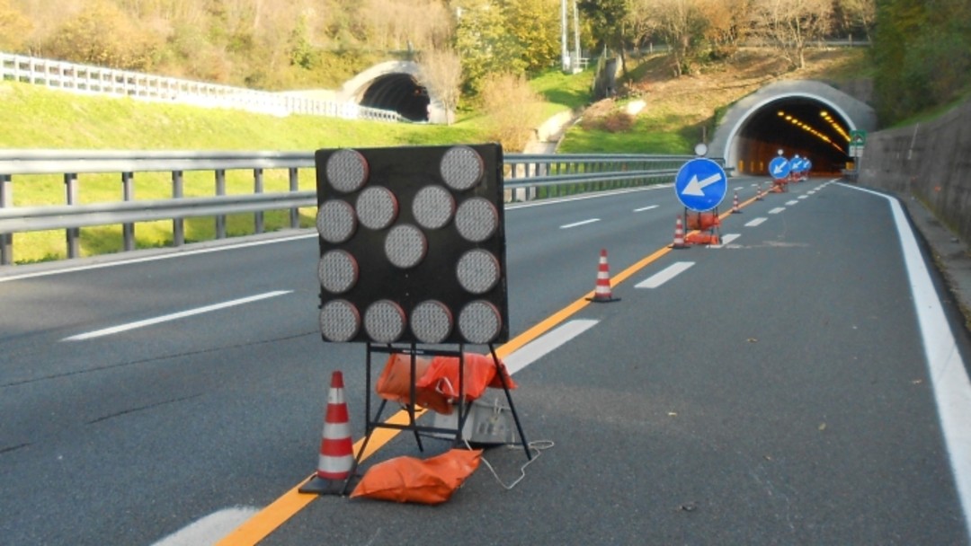 cantiere-autostrada.jpg - {cantiere-autostrada.jpg} - [111150]