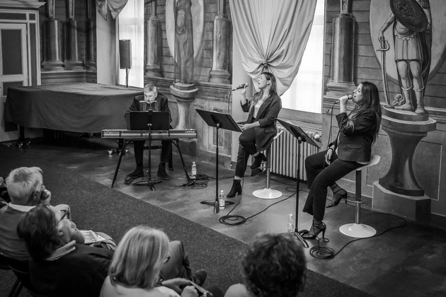 Crossing-sound-trio.jpg - {Crossing-sound-trio.jpg} - [111535]