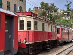 323.jpg - {323.jpg} - [111935]
