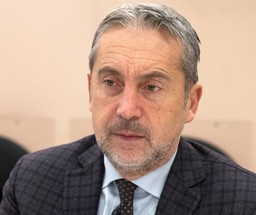 Foto Carlo Riva Vercellotti.jpg - {Foto Carlo Riva Vercellotti.jpg} - [112095]