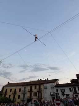 SummerFestivalCocconatoFunamboloLoreni.JPG - {SummerFestivalCocconatoFunamboloLoreni.JPG} - [112271]