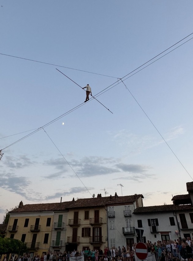 SummerFestivalCocconatoFunamboloLoreni.JPG - {SummerFestivalCocconatoFunamboloLoreni.JPG} - [112271]