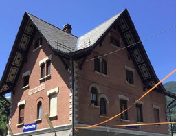 Foto stazione ferroviaria Pessinetto sulla Torino Ceres.jpg - {Foto stazione ferroviaria Pessinetto sulla Torino Ceres.jpg} - [113641]