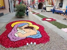 Immagine Infiorata Madonna del Carmine.jpg - {Immagine Infiorata Madonna del Carmine.jpg} - [113793]