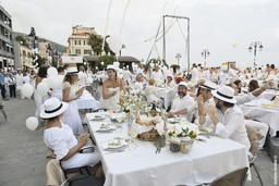 Alassio in bianco3.jpg - {Alassio in bianco3.jpg} - [113865]