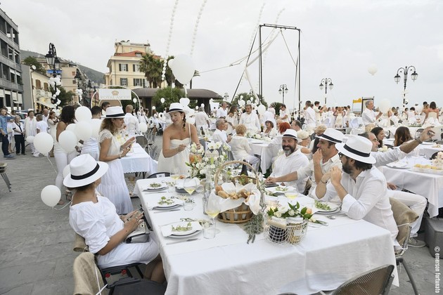 Alassio in bianco3.jpg - {Alassio in bianco3.jpg} - [113865]