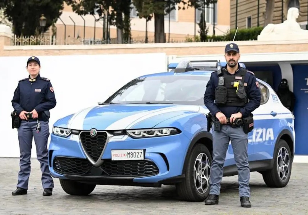 Foto Polizia di Stato.jpg - {Foto Polizia di Stato.jpg} - [115508]