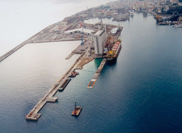 porto-di-savona.jpg - {porto-di-savona.jpg} - [116206]