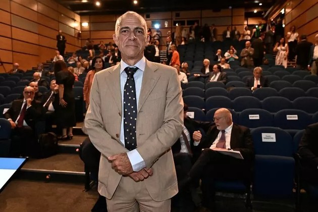 fabrizio ferrari.jpg - {fabrizio ferrari.jpg} - [116422]
