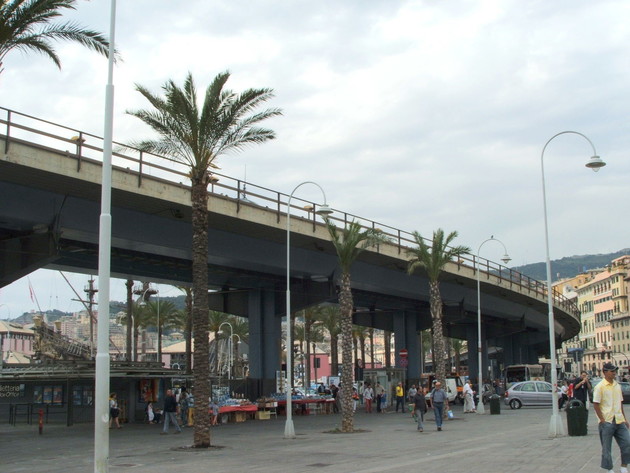 Genova-Strada_sopraelevata-DSCF7733.jpg - {Genova-Strada_sopraelevata-DSCF7733.jpg} - [118379]