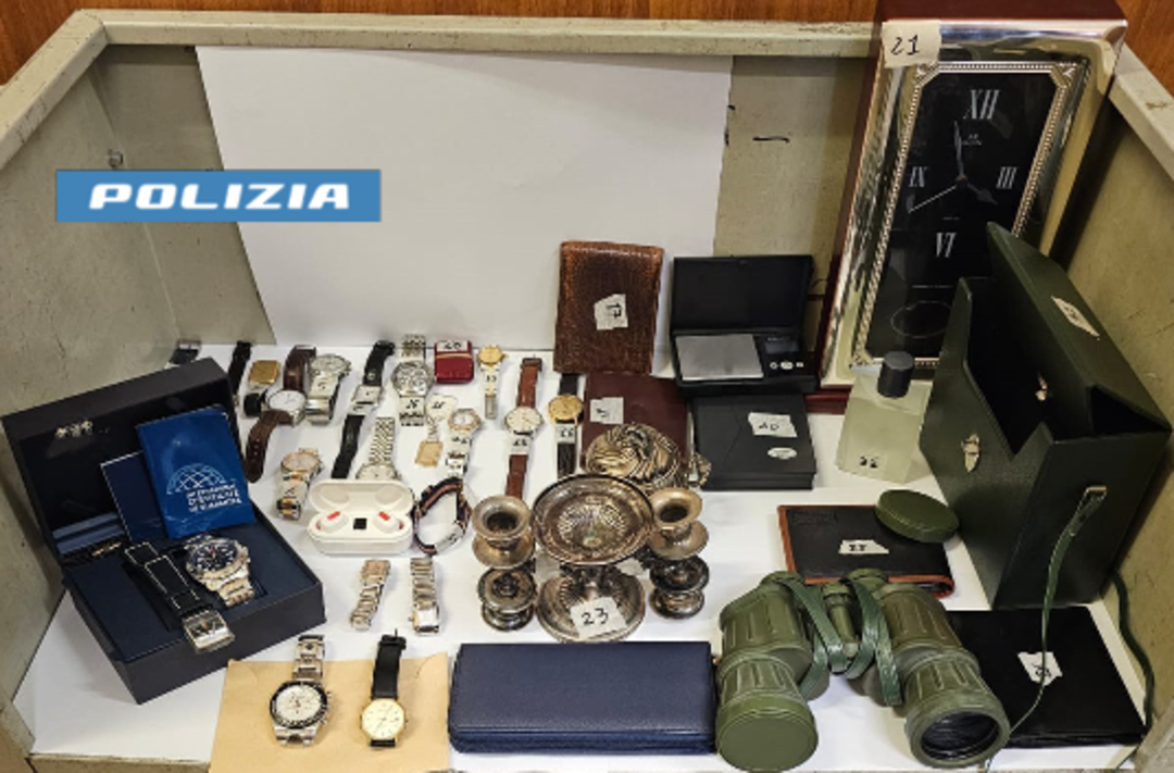 Foto materiale recuperato.png - {Foto materiale recuperato.png} - [119422]