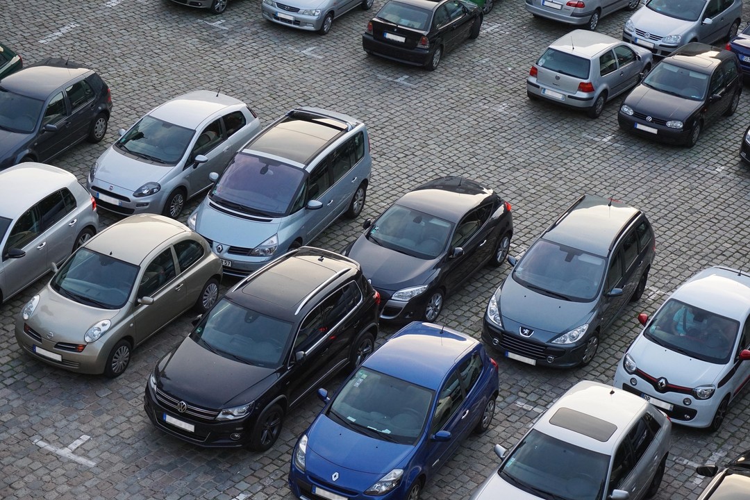 Foto auto traffico inquinamento.jpg - {Foto auto traffico inquinamento.jpg} - [119558]