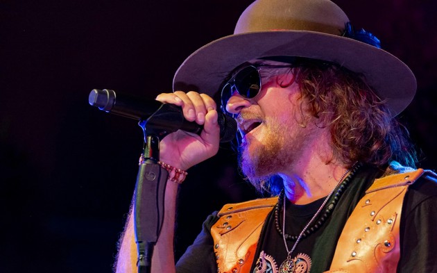 Zucchero celebration band (1).jpg - {Zucchero celebration band (1).jpg} - [119966]