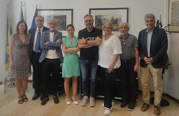 foto_tessile.jpg - {foto_tessile.jpg} - [119998]