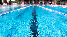 PiscinaComunale.jpg - {PiscinaComunale.jpg} - [120111]