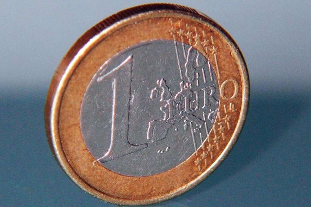 Uneuro.jpg - {Uneuro.jpg} - [120951]