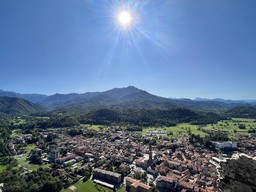 0.jpg - {0.jpg} - [121648]
