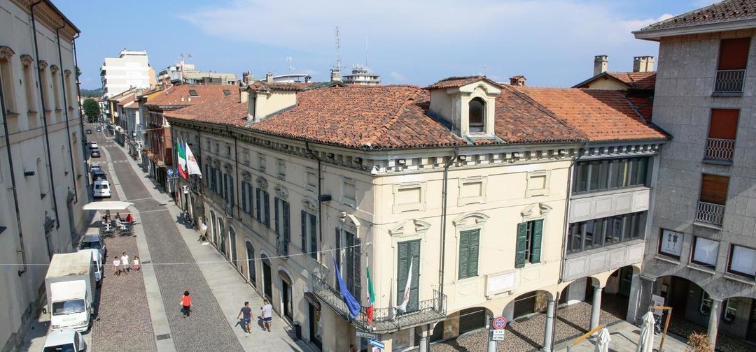 Comune di Borgomanero.jpg - {Comune di Borgomanero.jpg} - [12179]