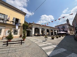 0.jpg - {0.jpg} - [121896]