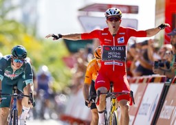 Vuelta.jpg - {Vuelta.jpg} - [121984]