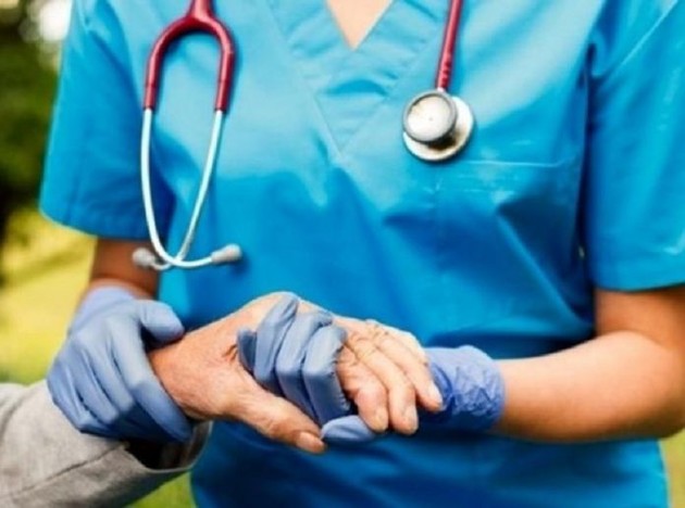 famili_nurse4-696x517.jpg - {famili_nurse4-696x517.jpg} - [122264]