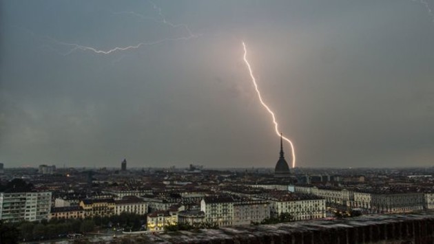 TemporaleTorino.jpg - {TemporaleTorino.jpg} - [122377]