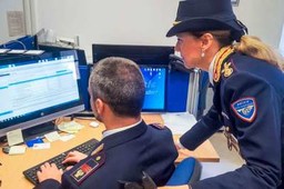 polizia postale.jpg - {polizia postale.jpg} - [122457]