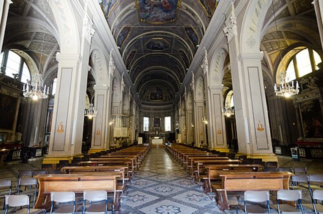 Immagine Duomo_di_Tortona_-_navata_principal (3317935).jpg - {Immagine Duomo_di_Tortona_-_navata_principal (3317935).jpg} - [124586]